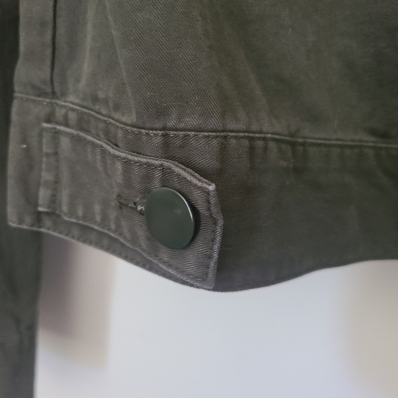 Cropped Jacket - Picture 8 of 9